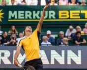merkur bets alexander zverev aufschlag atp turnier halle