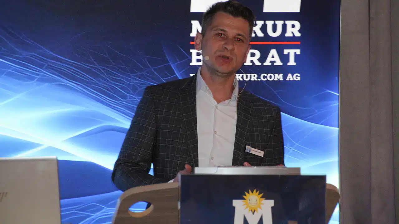 Merkur Beirat Dr. Bastian Scholz zur politischen Lage Merkur Beirat Dr. Bastian Scholz zur politischen Lage