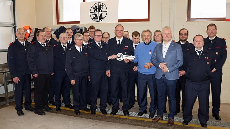 Deutsche Feuerwehr-Ehrenmedaille für Merkur-Gründer Paul Gauselmann