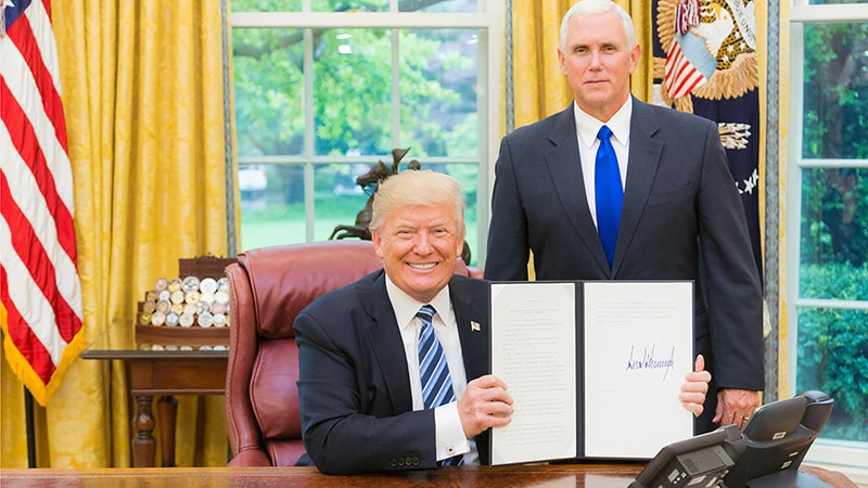 Trump Zollhammer trifft Glücksspiel-Aktien hart Trump Zollhammer trifft Glücksspiel-Aktien hart