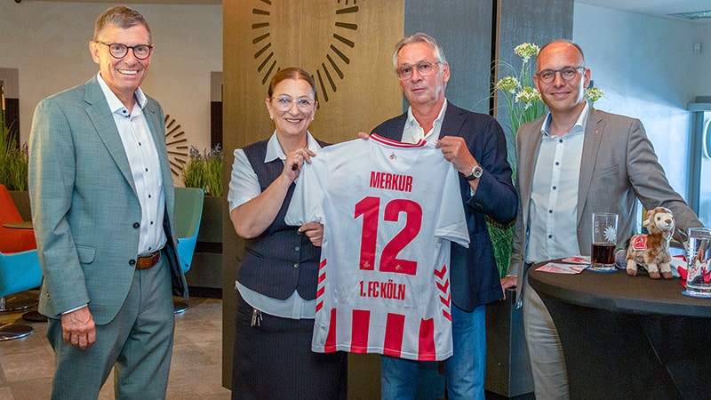 Merkur Colonia: FC Köln-Legende bei Wiedereröffnung von Merkur Casino dabei Merkur Colonia: FC Köln-Legende bei Wiedereröffnung von Merkur Casino dabei