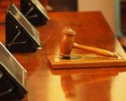 geschaeftsfuehrerhaftung bei online sportwetten landgericht dresden weist klage gegen geschaeftsfuehrer ab