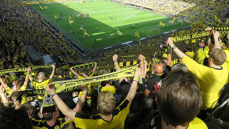 Illegale Sportwetten in der Bundesliga: Insider packt über Millionenverlust aus! Illegale Sportwetten in der Bundesliga: Insider packt über Millionenverlust aus!